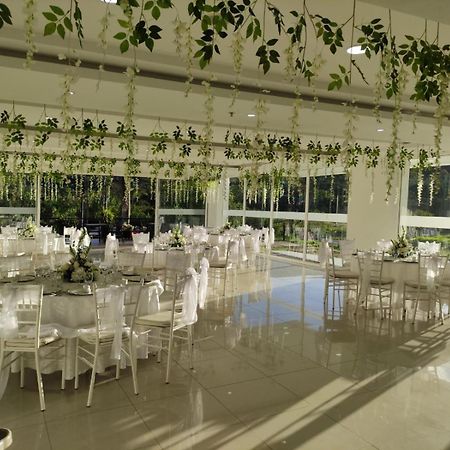 Hotel Palmeras De Luz Moniquira Luaran gambar