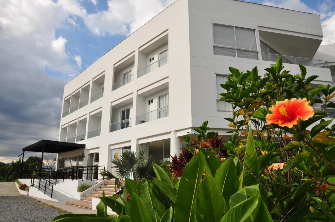Hotel Palmeras De Luz Moniquira Luaran gambar